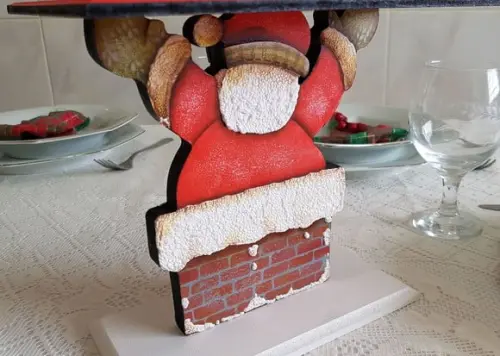 Porta Panetone em mdf Papai Noel na Chaminé