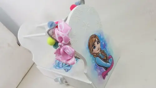 Porta Tiaras em mdf Frozen