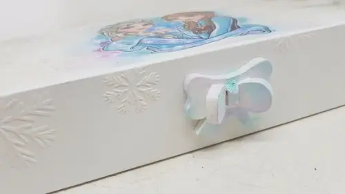 Porta Tiaras em mdf Frozen