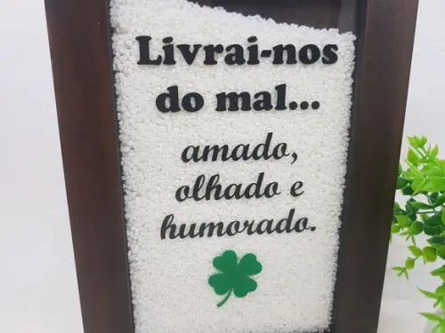 Quadro Decorativo de Proteção: Sal Grosso e Arte Rústica