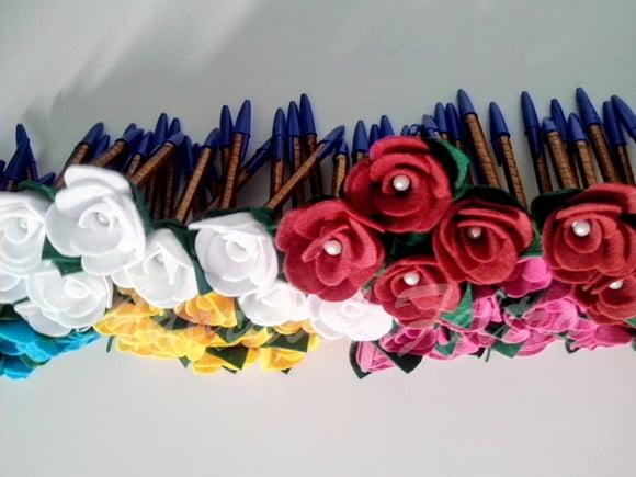 3 Canetas Decoradas com Rosa em Feltro