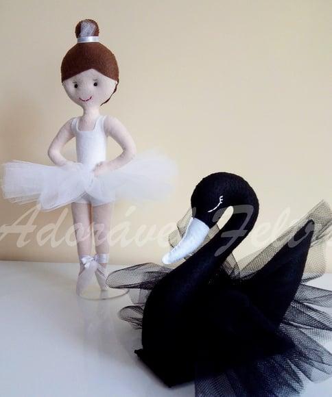 Bailarina em Feltro (37 cm)