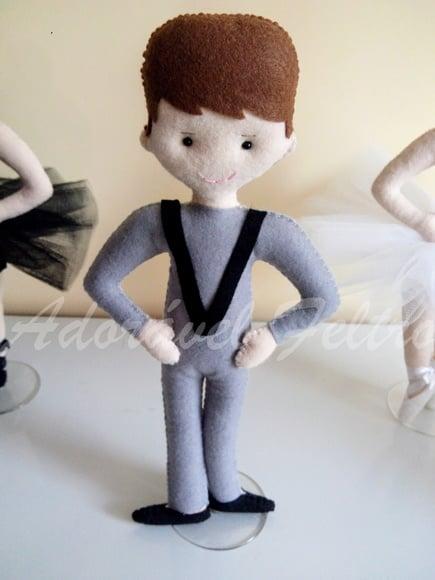 Bailarino em Feltro (35cm)