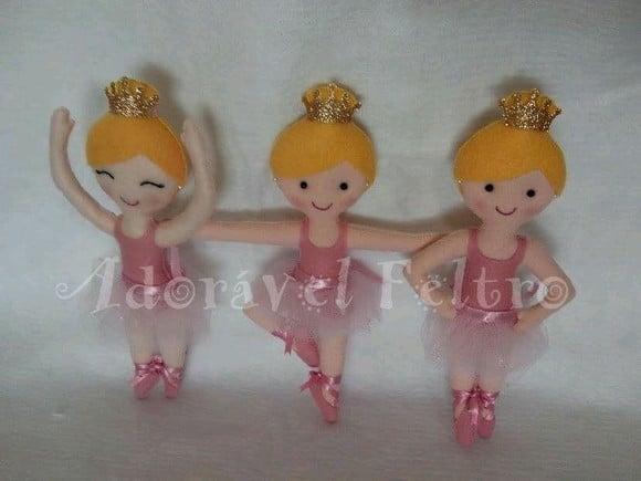 Boneca Bailarina em Feltro-23cm