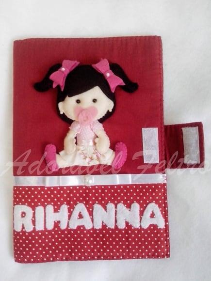 Capa Carteira de Vacinas Bonequinha Rihanna