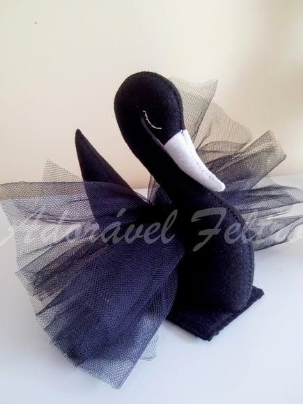 Cisne Negro em feltro