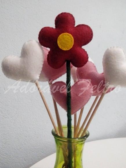 Flor em Feltro no Palito