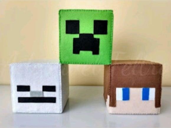 Kit 2 Personagens - Minecraft - Cubos em Feltro 12 cm