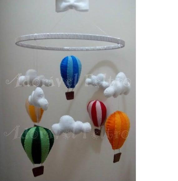 Lindo Móbile Balões e Nuvens (Aro 25cm)
