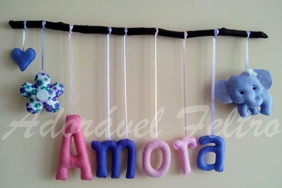 Móbile Letras no Galho