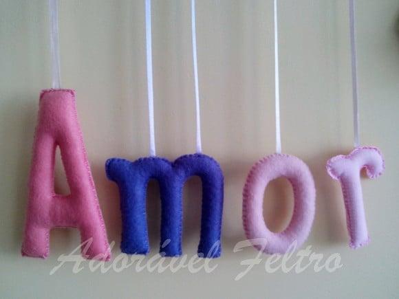 Móbile Letras no Galho