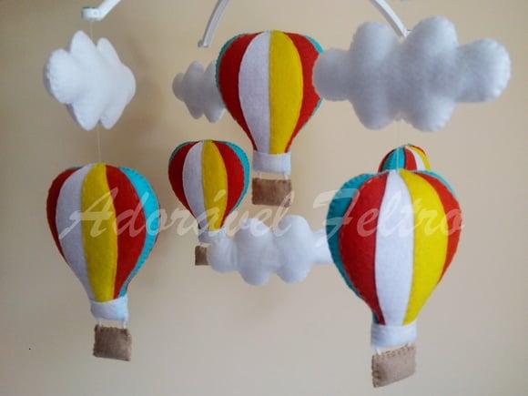 Móbile Musical Balões e Nuvens+Suporte