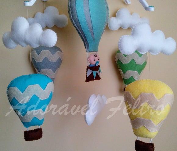 Móbile Musical Balões,Nuvens e Bebê Daniel