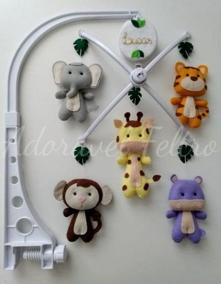 Móbile Safari - Giratório Musical com suporte completo
