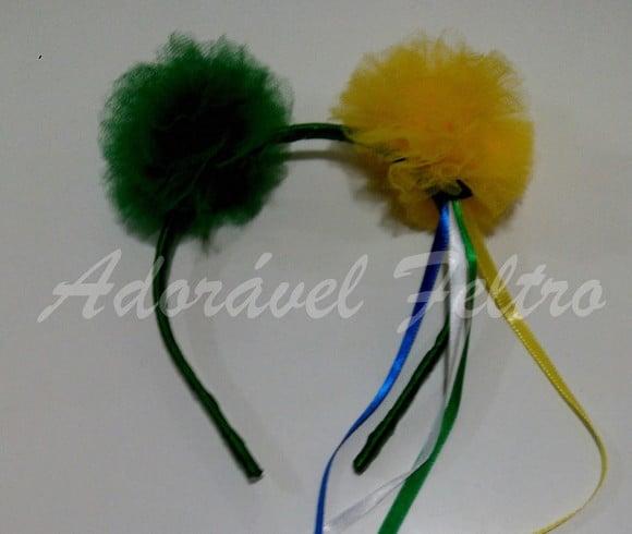 Kit 3 Tiaras Pom Pons e fitas Cores do Brasil