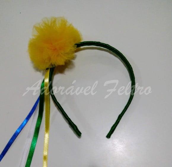 Kit 3 Tiaras Pom Pons e fitas Copa Brasil
