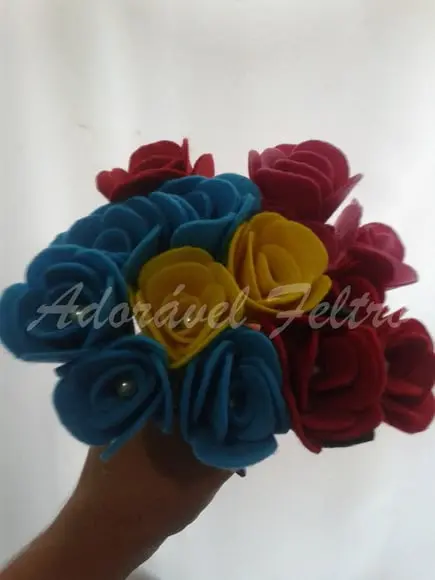 3 Canetas Decoradas com Rosa em Feltro