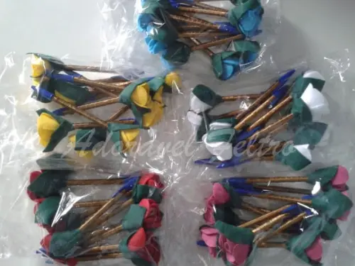 3 Canetas Decoradas com Rosa em Feltro