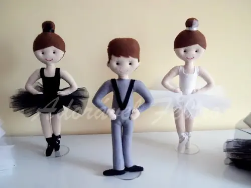 Bailarina em Feltro (37 cm)