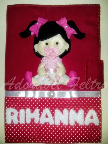Capa Carteira de Vacinas Bonequinha Rihanna