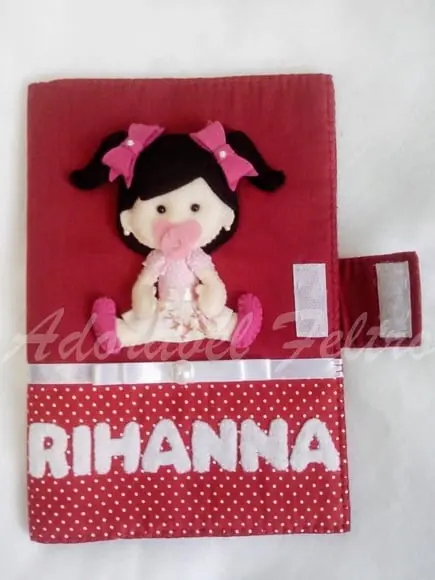 Capa Carteira de Vacinas Bonequinha Rihanna