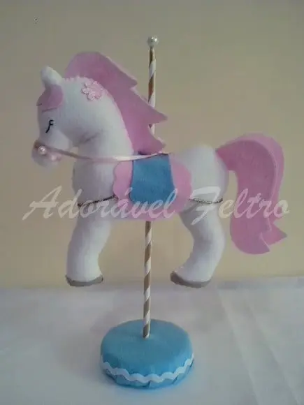 Cavalo Carrossel 20x28