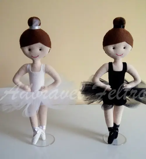 Cisne Branco Boneca Bailarina em Feltro (37cm)