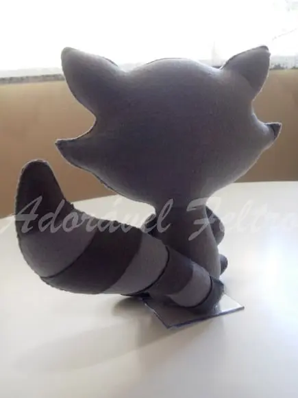 Guaxinim em Feltro - 23cm