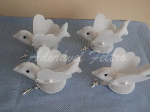 Kit 3 Pombinhos com Mini Terço - Centro de Mesa