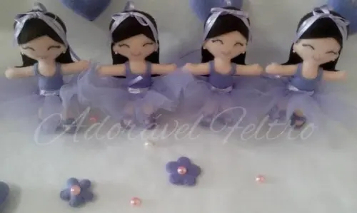 Linda Boneca Bailarina em Feltro (30 cm)