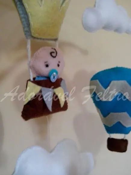 Móbile Balões, Nuvens e Bebê