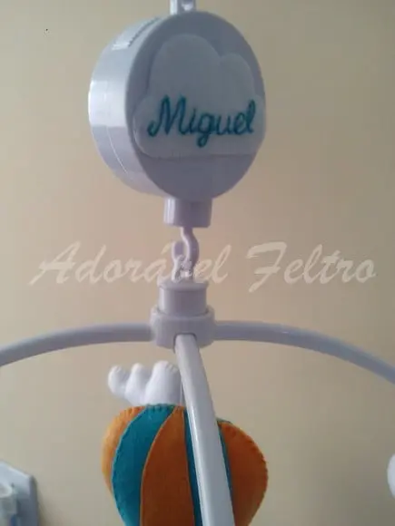 Móbile Musical Balões e Nuvens - Miguel