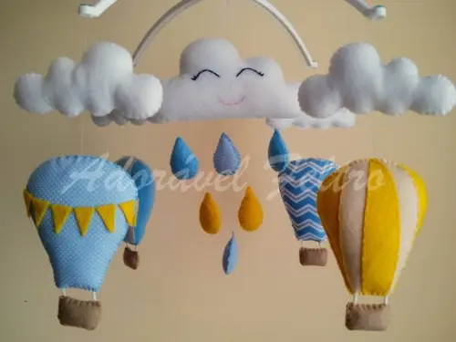 Móbile Musical Balões e Nuvens+Suporte Cauã