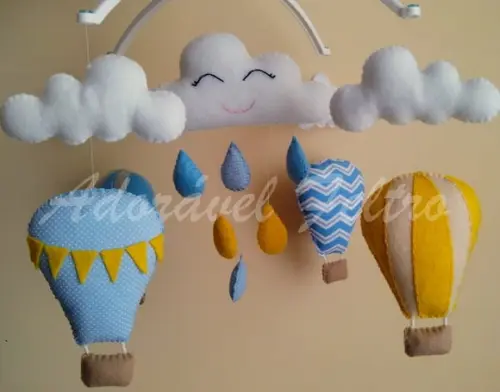 Móbile Musical Balões e Nuvens+Suporte Cauã