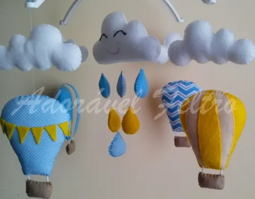 Móbile Musical Balões e Nuvens+Suporte Cauã