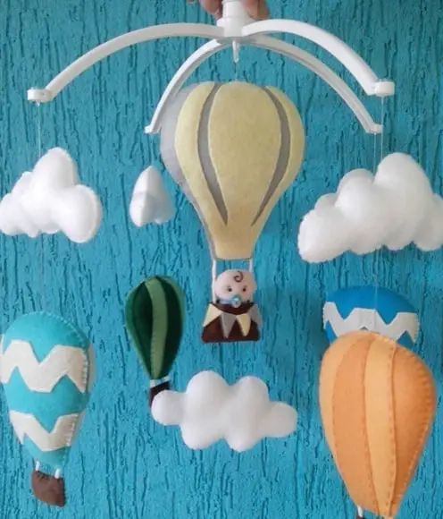 Móbile Musical Balões,Nuvens e Bebê+Suporte