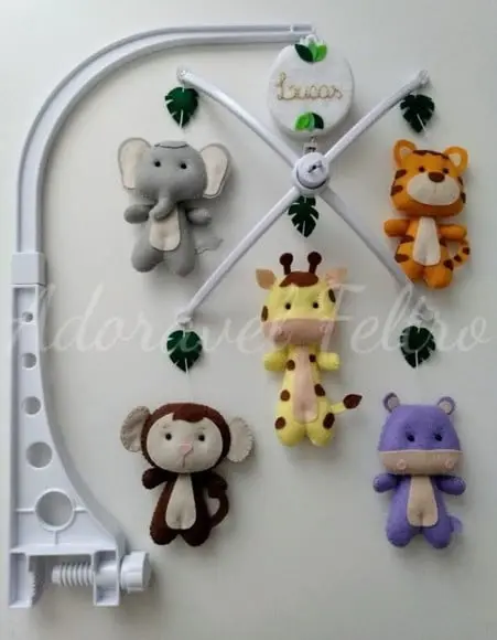Móbile Safari - Giratório Musical com suporte completo