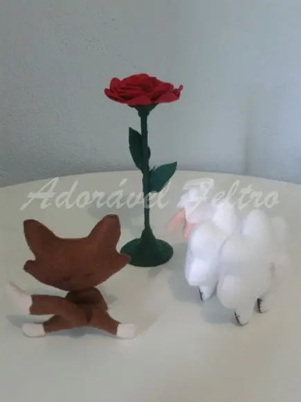 Raposa em feltro - 16cm