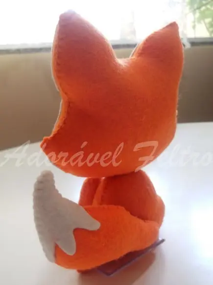 Raposa em Feltro - 23cm