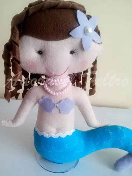Sereia em Feltro 25 cm
