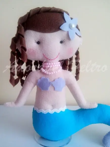 Sereia em Feltro 25 cm