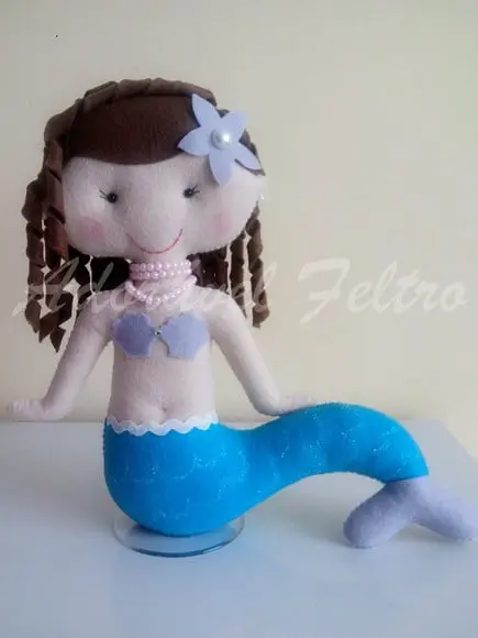 Sereia em Feltro 25 cm