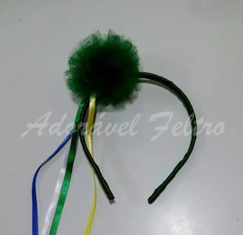 Kit 3 Tiaras Pom Pom e fitas Copa 2026