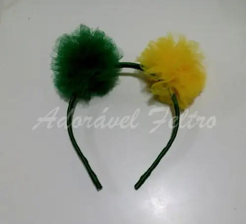 Kit 3 Tiaras Pom Pons e fitas Cores do Brasil