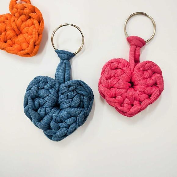 Chaveiro Coração de Crochê - Kit com 10 Unidades