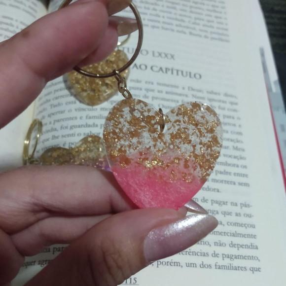 Kit com 15 Chaveiros de Resina Coração Grande