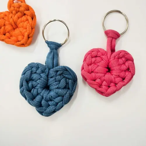 Chaveiro Coração de Crochê - Kit com 10 Unidades