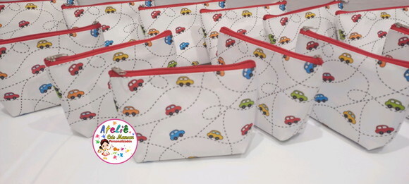 Necessaire personalizada Carrinhos