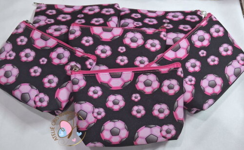 Necessaire Futebol Rosa