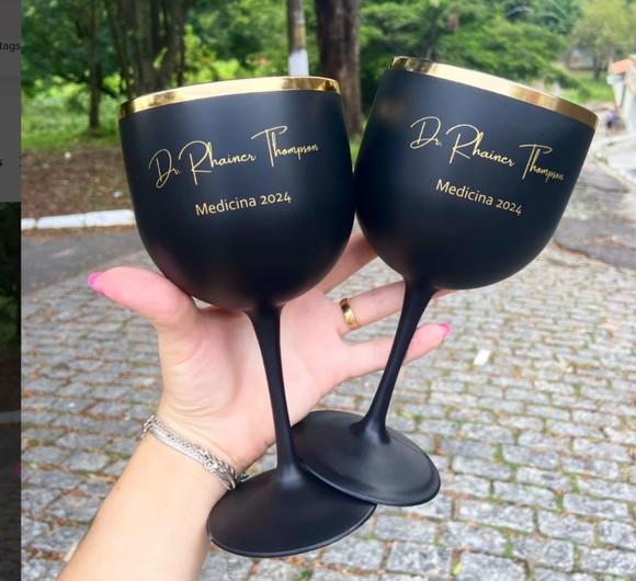 150 Taça Gin com Borda Metalizada